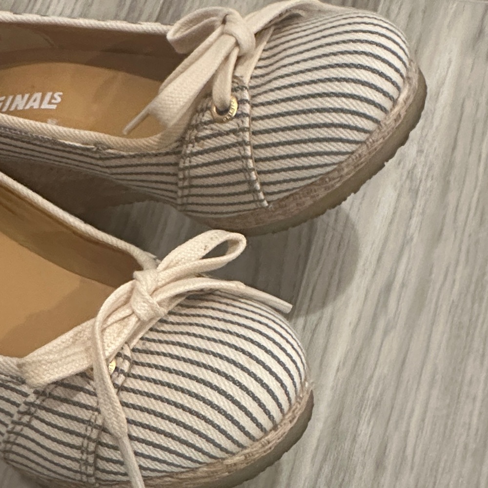 Clarks Tan and Cream, blue Striped Wedges - Picture 4 of 5